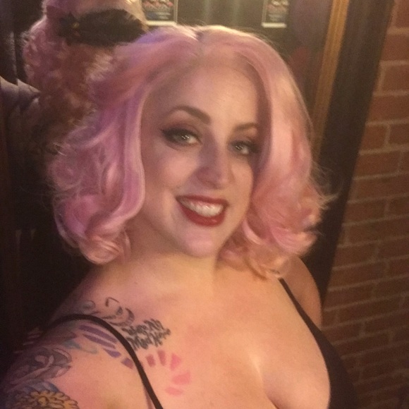 Meet your Posher, Cindy - Picture 5 of 8